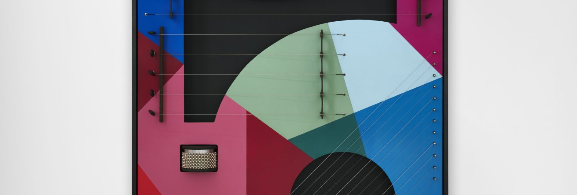 2024 NA Vibrating Strings improvising Fotomatthias kolb fields 01 nm presse